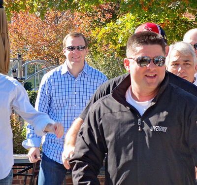 Group outdoor photo thumbnail