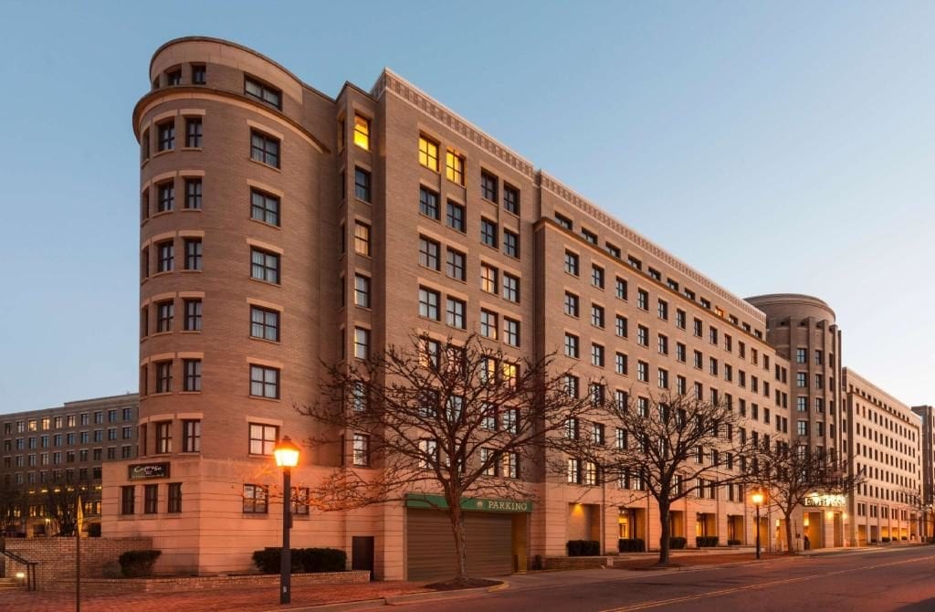 Embassy Suites by Hilton Alexandria Old Town