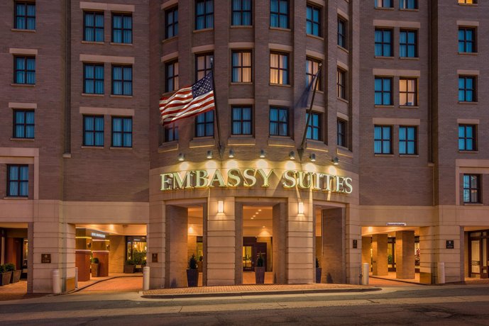Embassy Suites by Hilton Alexandria Old Town