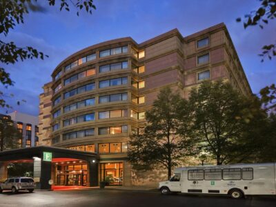 Featured Image For Embassy Suites by Hilton Chicago O’Hare Rosemont Team Building Venue