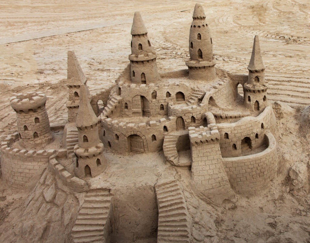 artistic-team-building-sand-castles