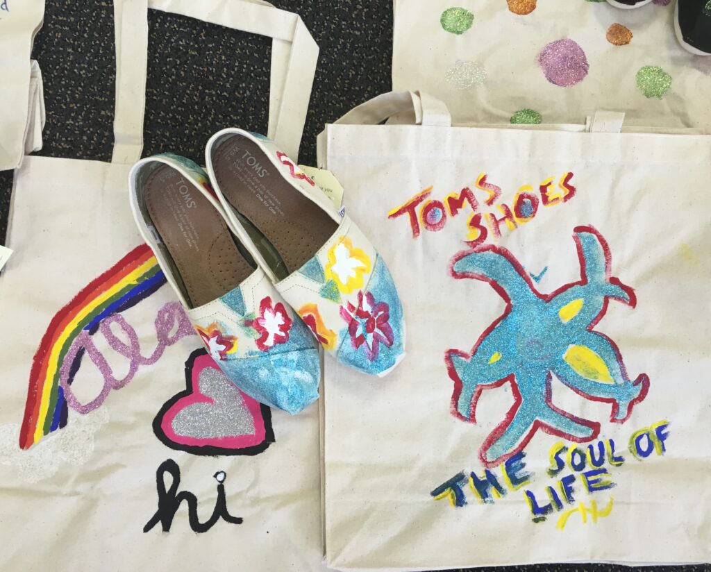 totes and shoes painted