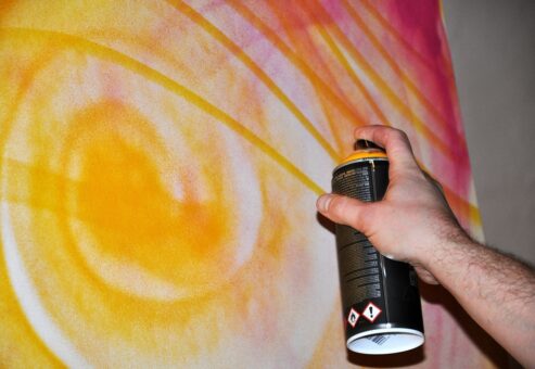 unique outdoor team building - team graffiti