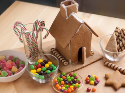 Featured Image For Gingerbread House Hunters TeamBuilding Category