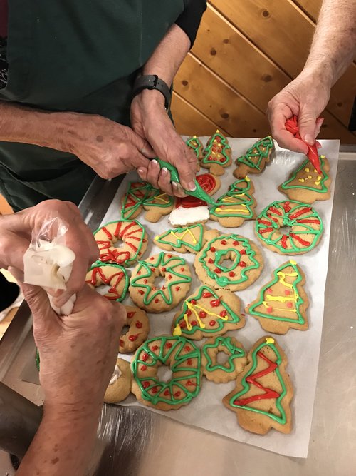 Decorating Christmas Cookies - Team Building Activities