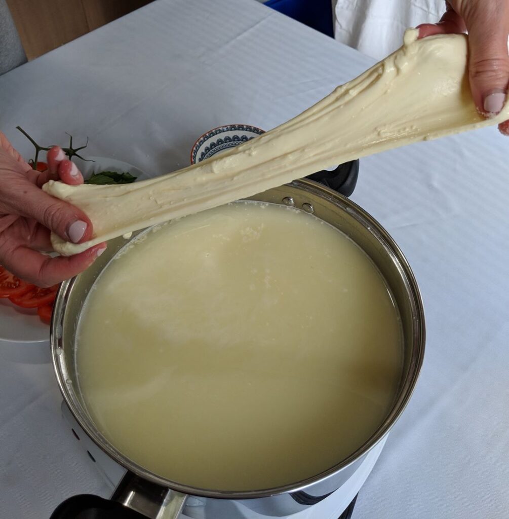 Mozza cheese making