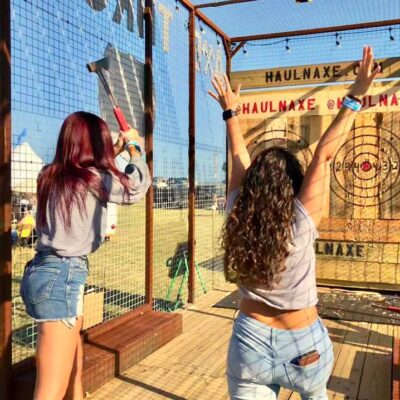 Featured Image For Axe Throwing Team Building Event