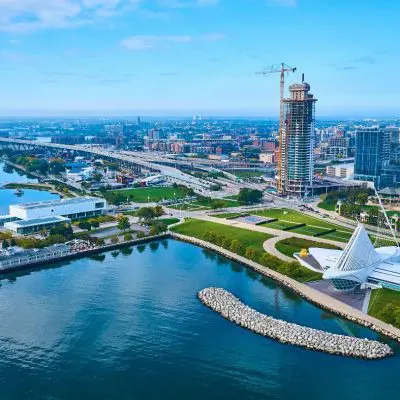 Featured Image For Milwaukee Scavenger Hunt Team Building Event